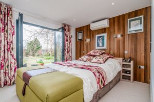 Photo 30- click for photo gallery